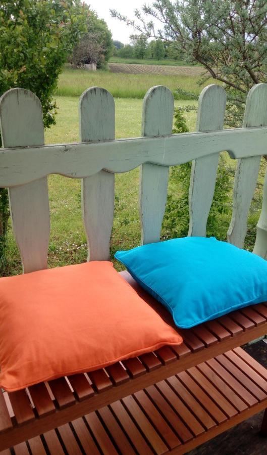 La Parenthese Guest House Villeret Bagian luar foto