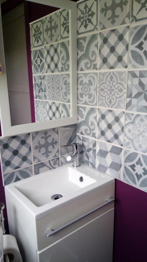 La Parenthese Guest House Villeret Bagian luar foto