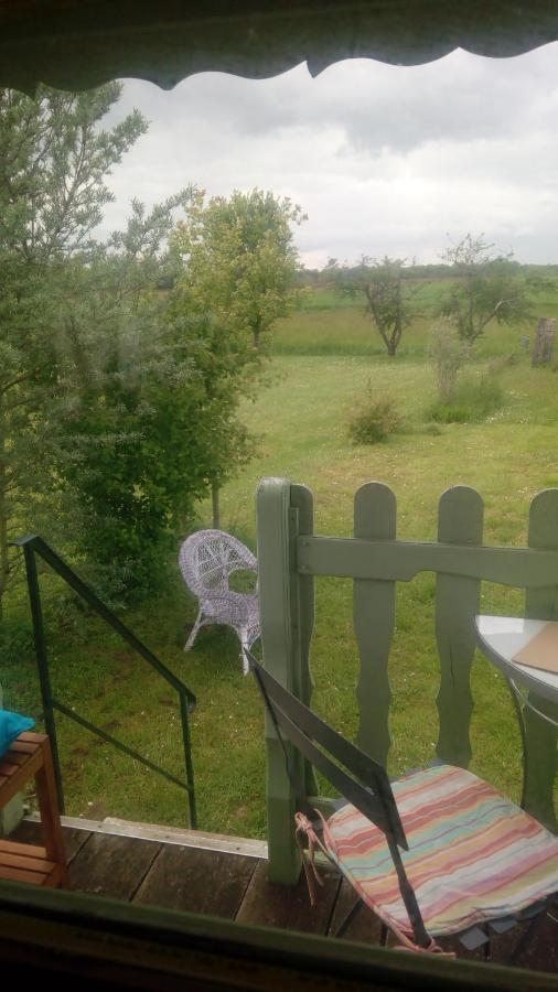 La Parenthese Guest House Villeret Bagian luar foto